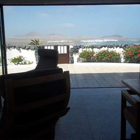 Sleeps 4 Wifi בית נופש *