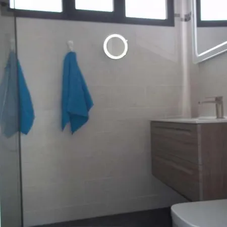 Sleeps 4 Wifi * פאמארה