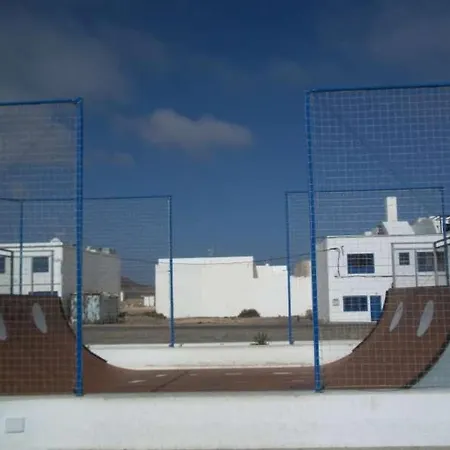 Sleeps 4 Wifi 別荘 カレタ・デ・ファマラ